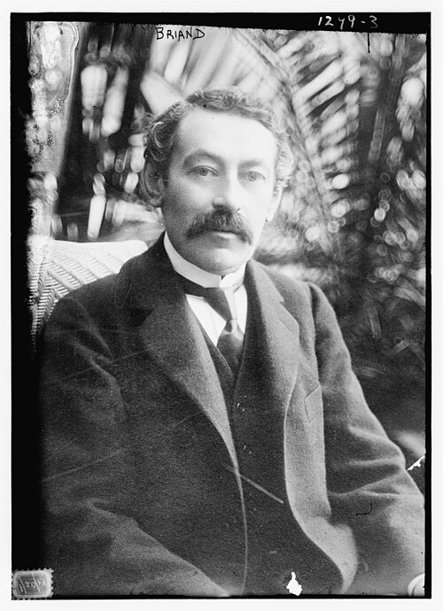 1928 - Pacte Briand-Kellogg