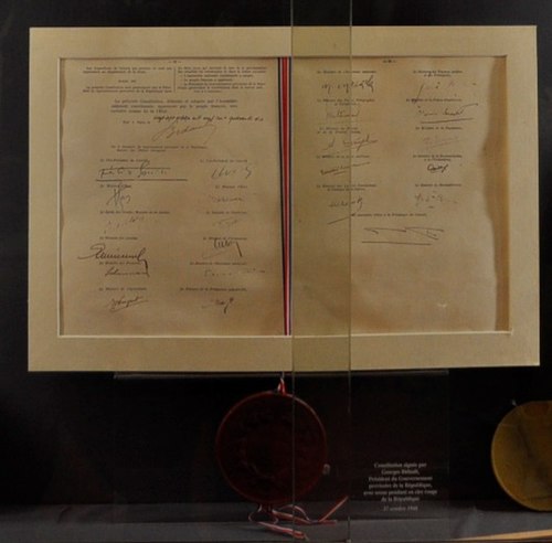 27 oct. 1946 - Constitution de la Quatrième République