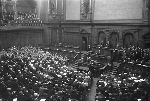 1982 - Nationalisations socialistes